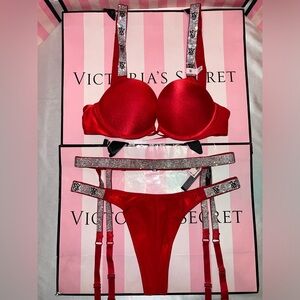 Victorias Secret Bombshell Shine Strap Bra Garter Thong Lipstick Red 32B